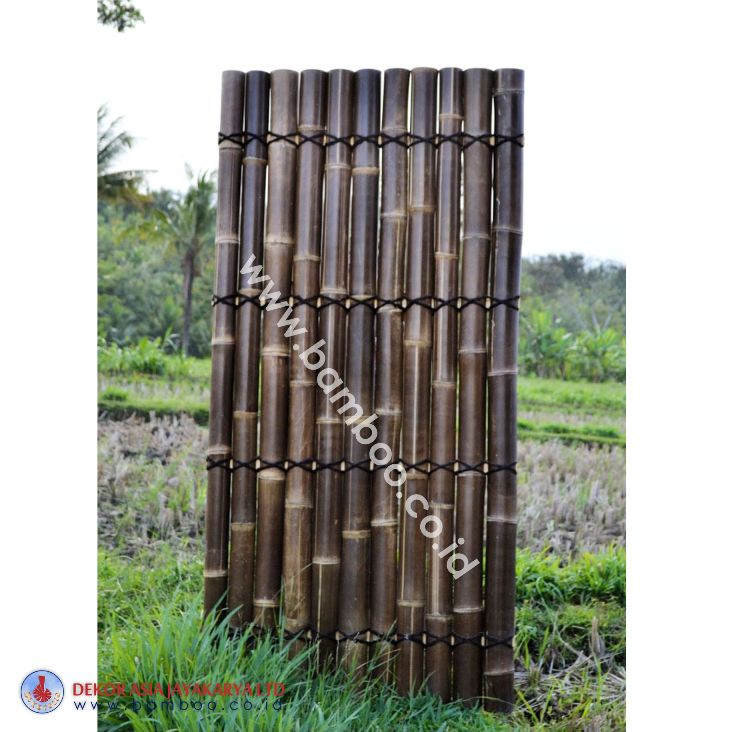 Black half bamboo fence with 4 back slats and black  coco rope